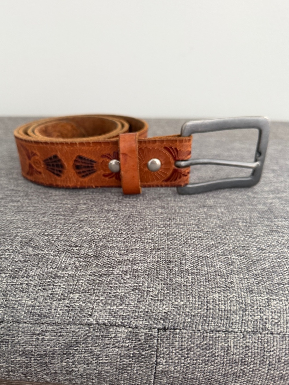 Leather Island Bill Lavin VTG Men’s Brown Decorative Tooled Leather Belt 38
